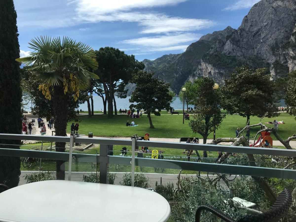 Appartement Lago Blu Riva del Garda Ngoại thất bức ảnh