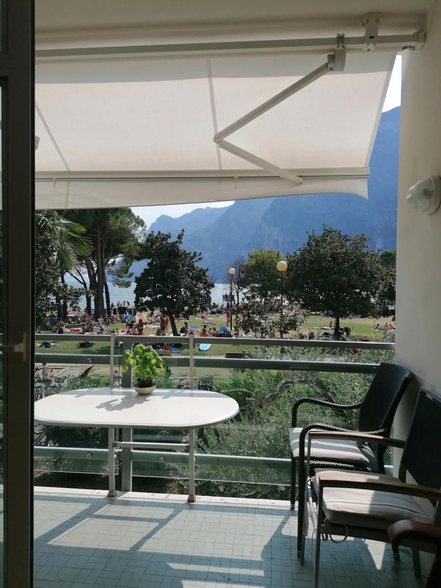 Appartement Lago Blu Riva del Garda Ngoại thất bức ảnh