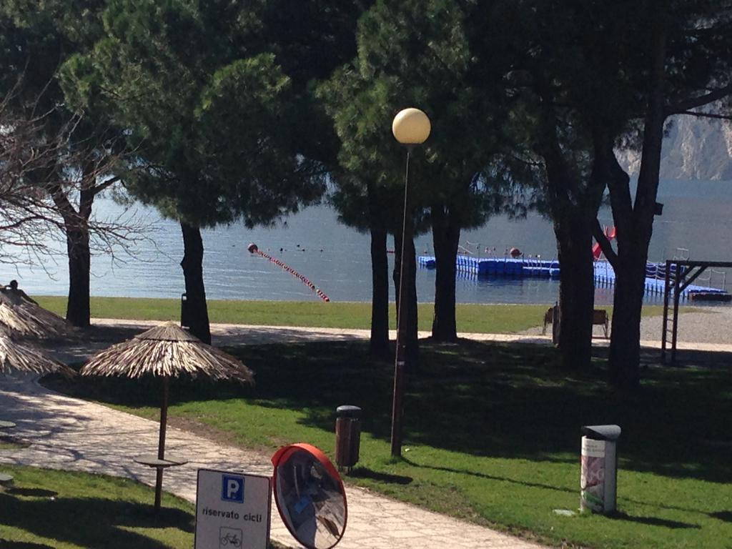 Appartement Lago Blu Riva del Garda Ngoại thất bức ảnh