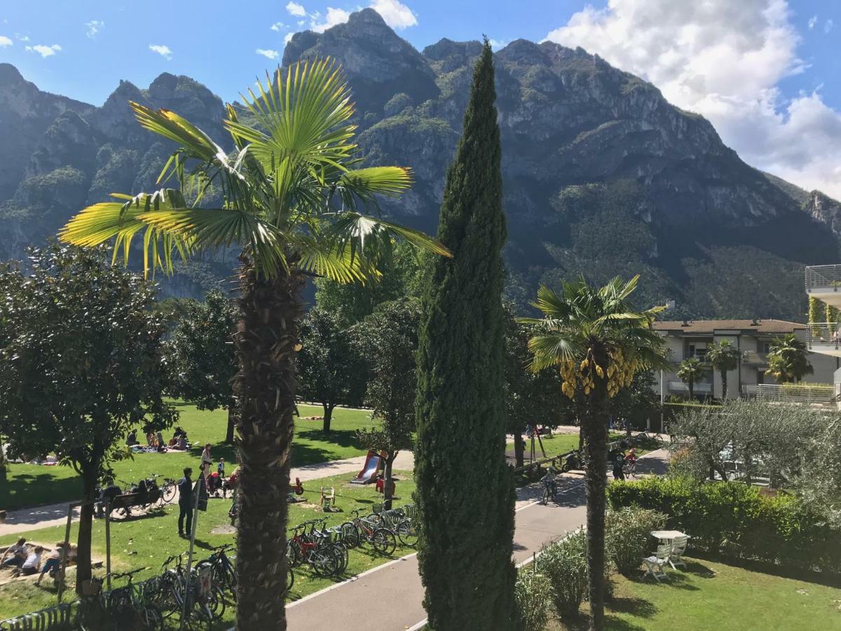 Appartement Lago Blu Riva del Garda Ngoại thất bức ảnh