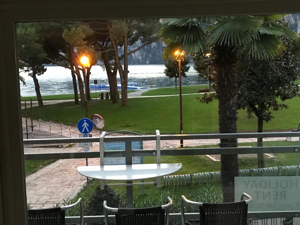 Appartement Lago Blu Riva del Garda Ngoại thất bức ảnh